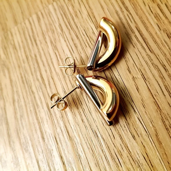 Elegant Gold and Silver Earrings - Picture 5 of 5